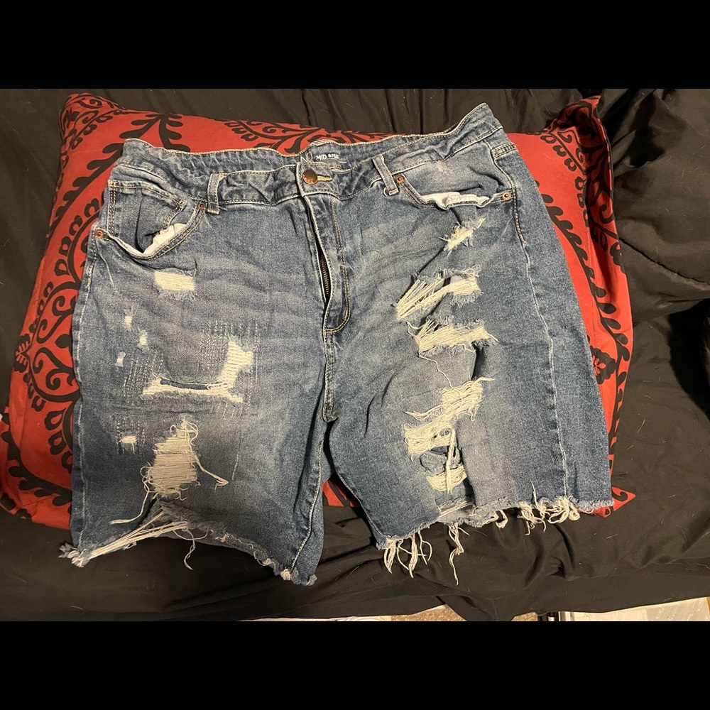 No Boundaries Jean shorts